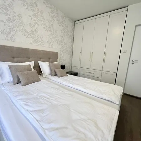 Apartment In&p - Location